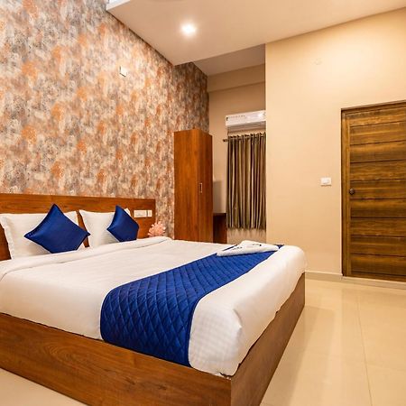 Yaad Residency Hotel Kochi Eksteriør billede