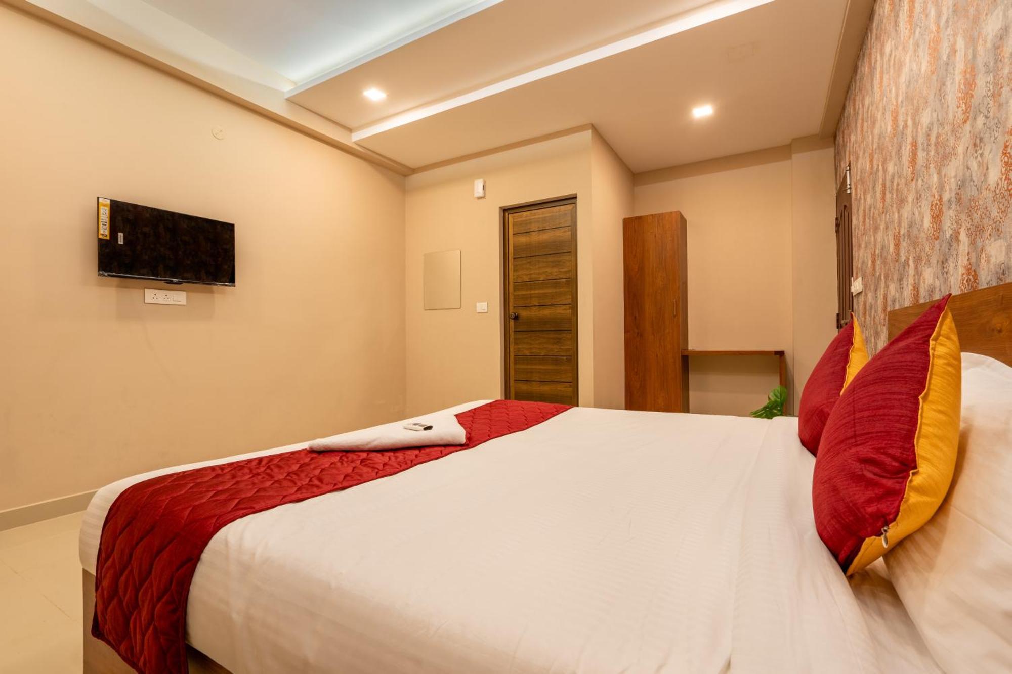 Yaad Residency Hotel Kochi Eksteriør billede