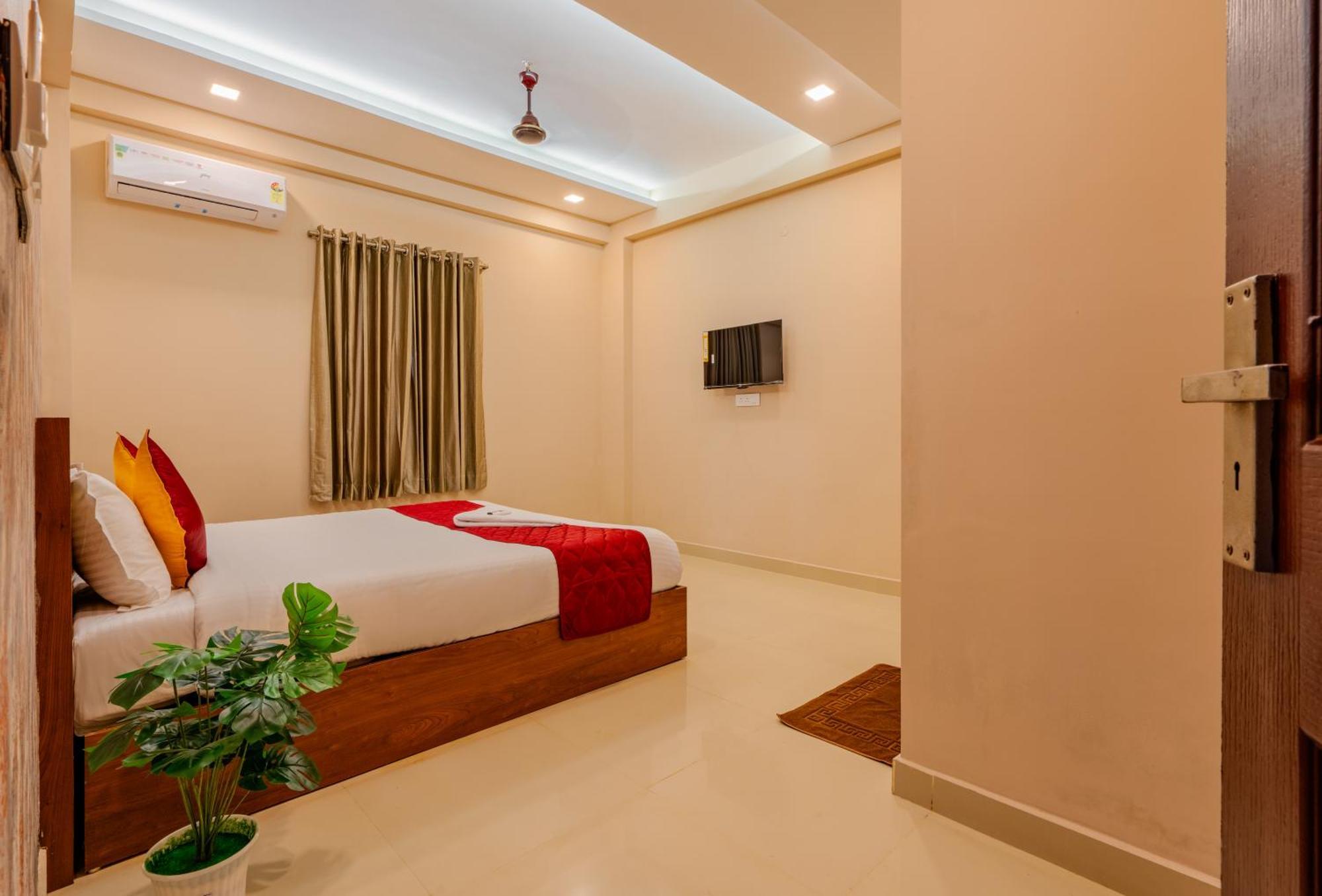 Yaad Residency Hotel Kochi Eksteriør billede