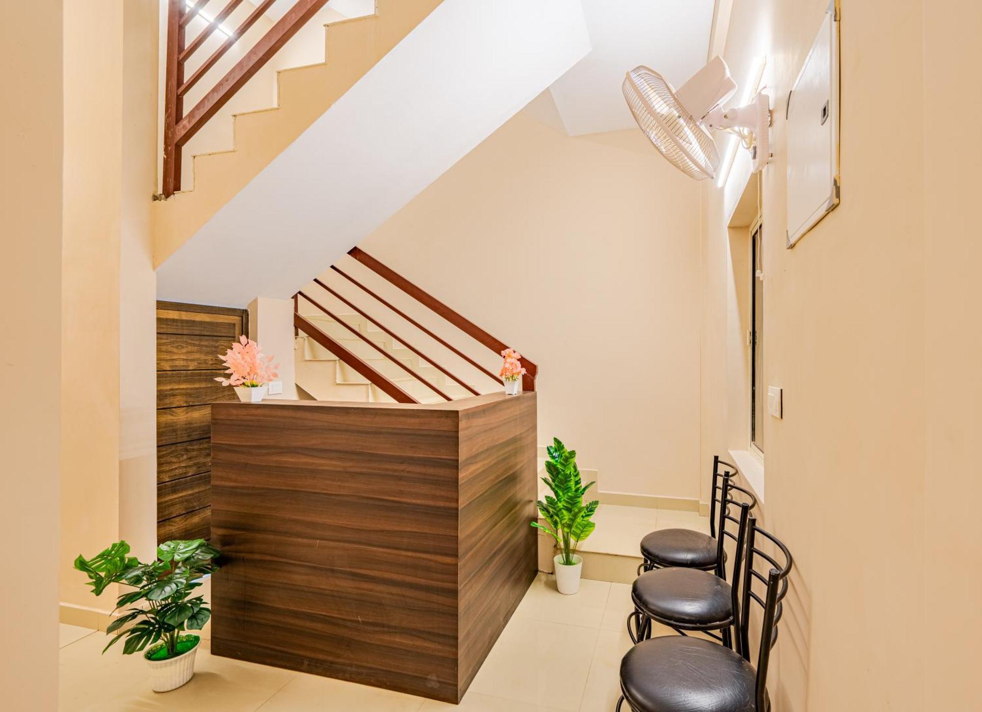 Yaad Residency Hotel Kochi Eksteriør billede